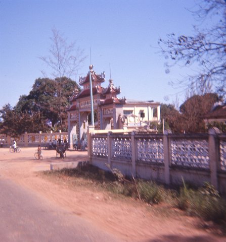 032SideEntranceTayNinhTemple