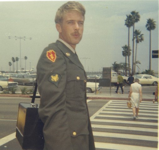 x Steve arrival in Los Angeles after Release from Hospital