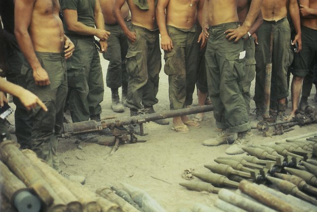 x Weapons Cache French 57 MM Recoil-less rifle